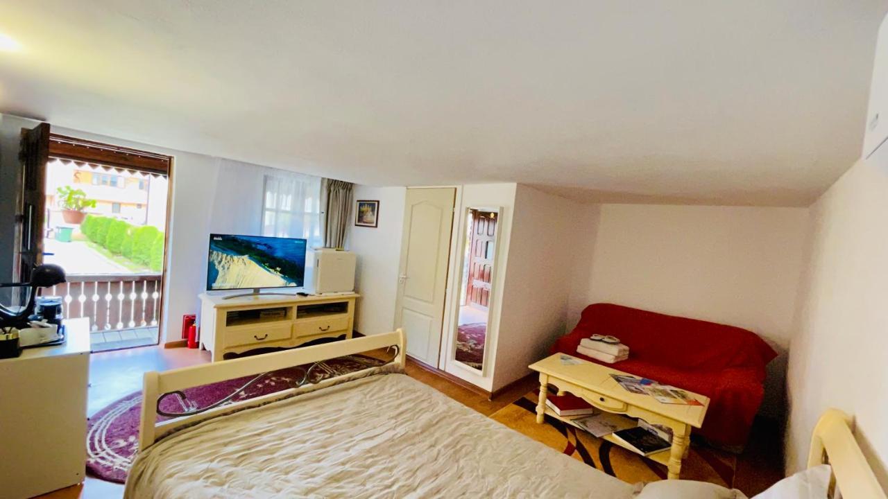 Appartement Leto House à Târgu Jiu Extérieur photo